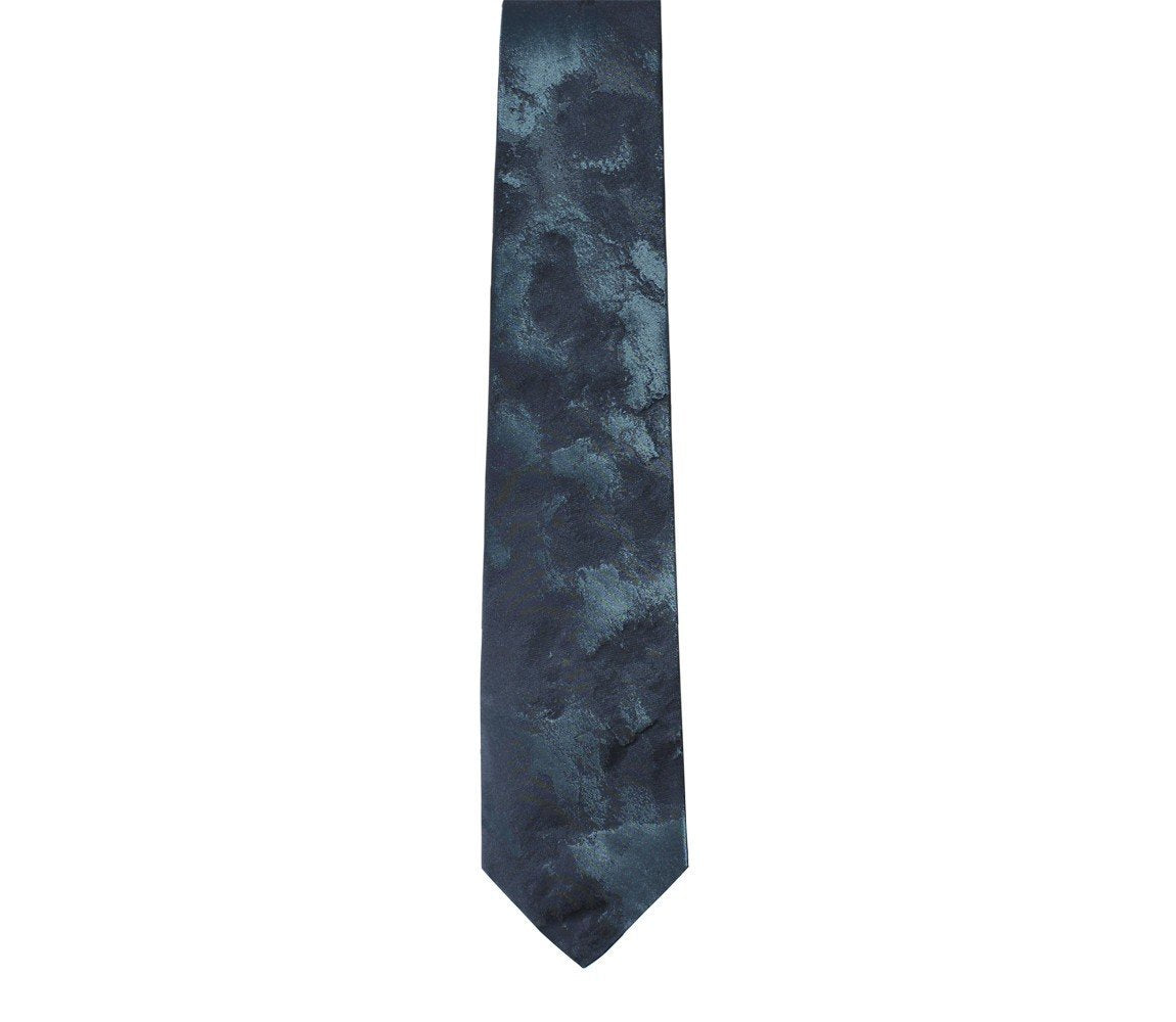emerald tie by german valdivia